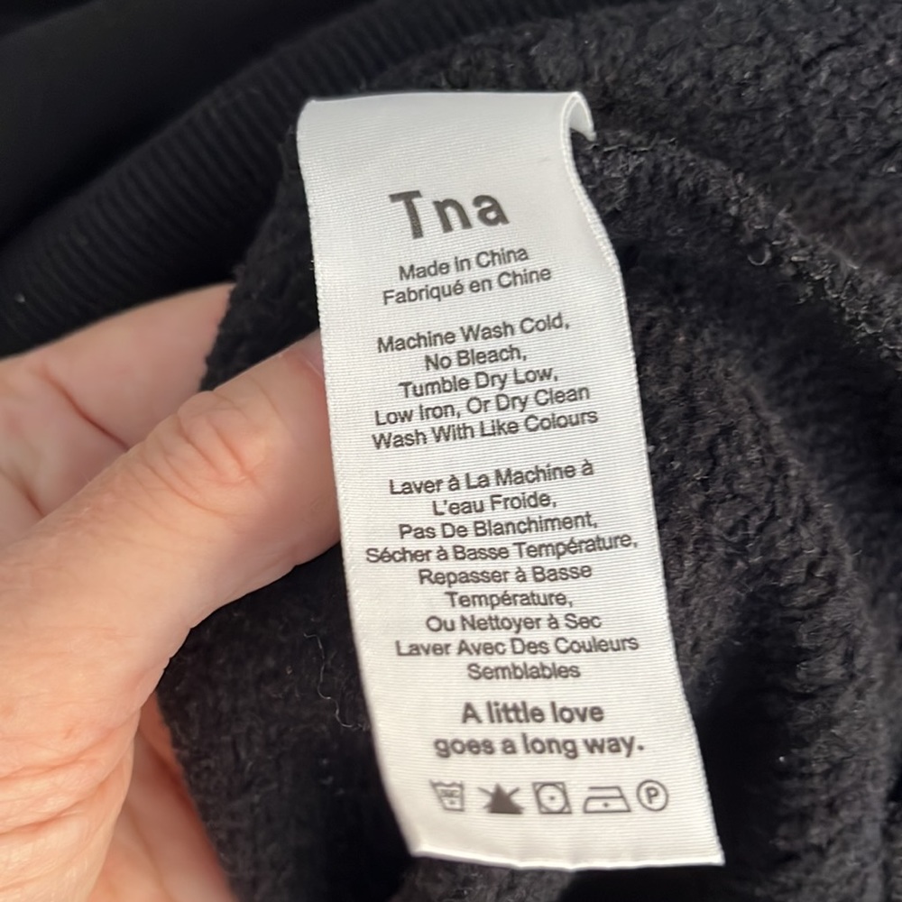 Classic TNA pullover - Picture 3 of 3